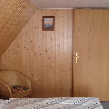 - Hiddensee 2 * Neuendorf (Hiddensee)