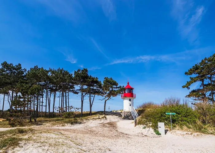 - Hiddensee 2 Neuendorf (Hiddensee)